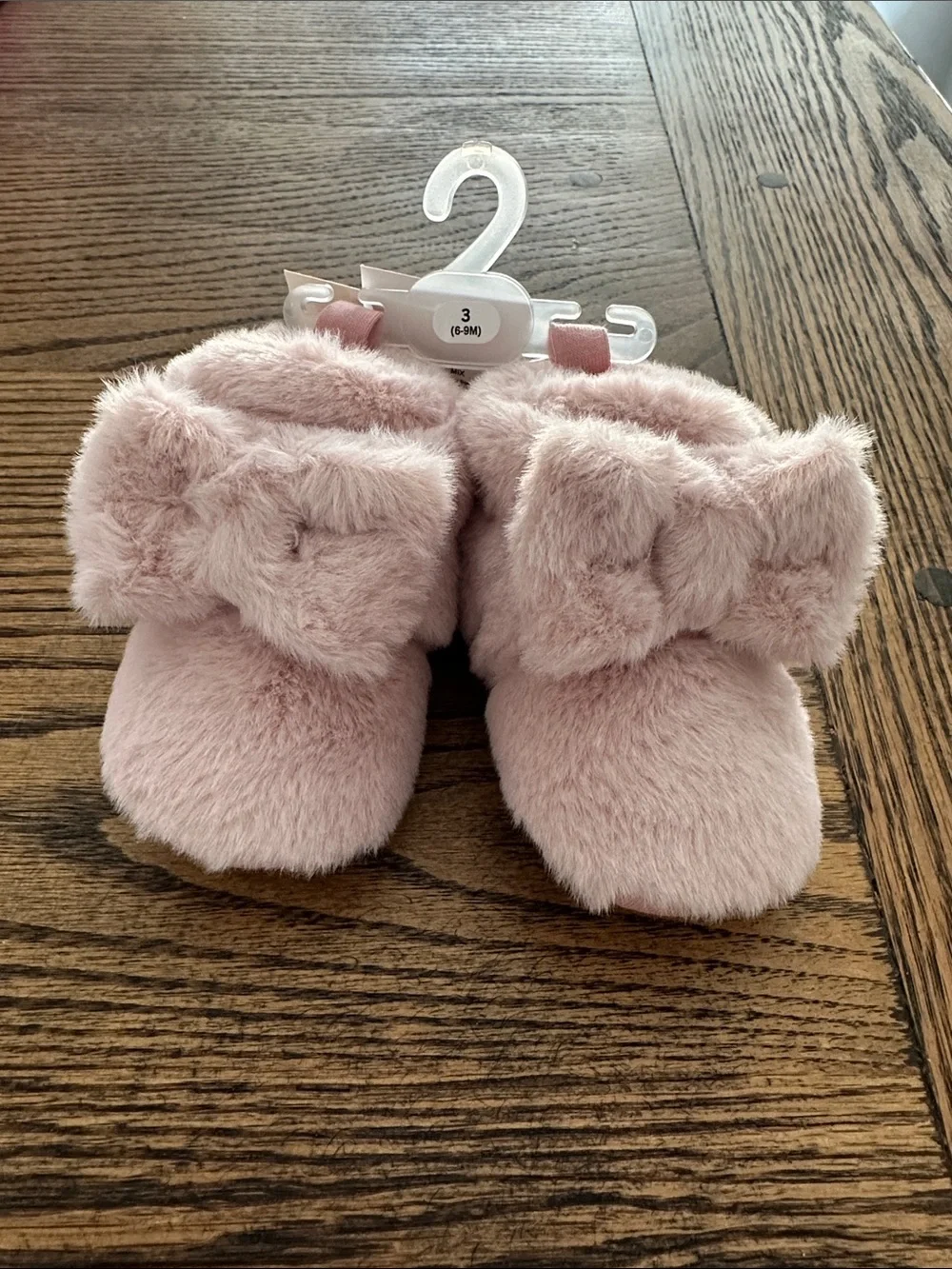 NWT Baby Pink Plush Bow Booties - Baby Booties 6-9months